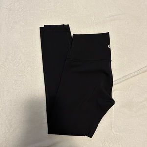 LULULEMON - 25'' legging in black.